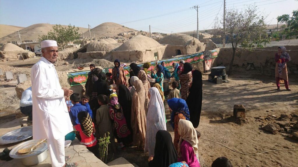 مراسم عزاداری و طبخ غذای نذری روز تاسوعا در هجده روستای مناطق محروم شهرستان سرخس